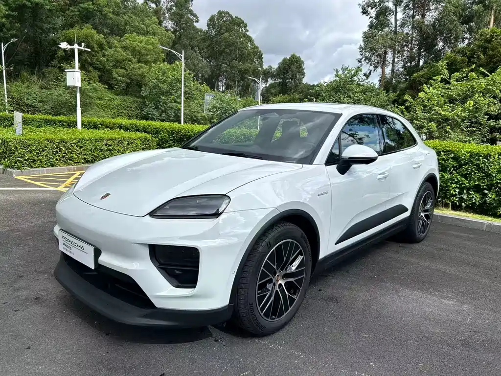 Porsche Macan EV 2026