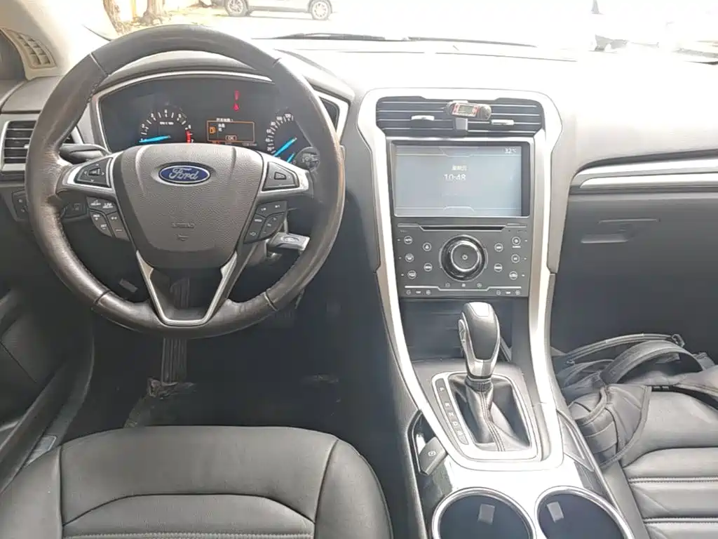 Ford Mondeo 2014 — фото 10