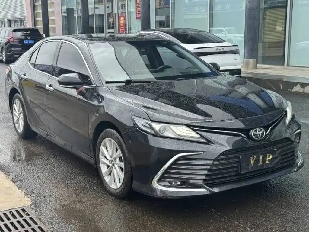 Toyota Camry 2021 — фото 3