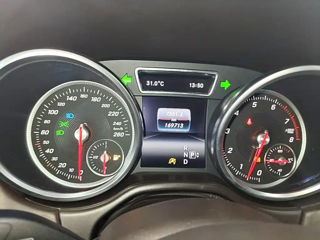 Mercedes-Benz GLE 2016 — фото 12