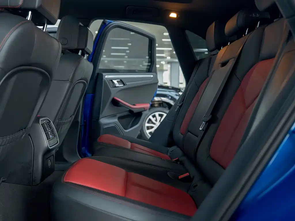 Porsche Macan 2019 — фото 12