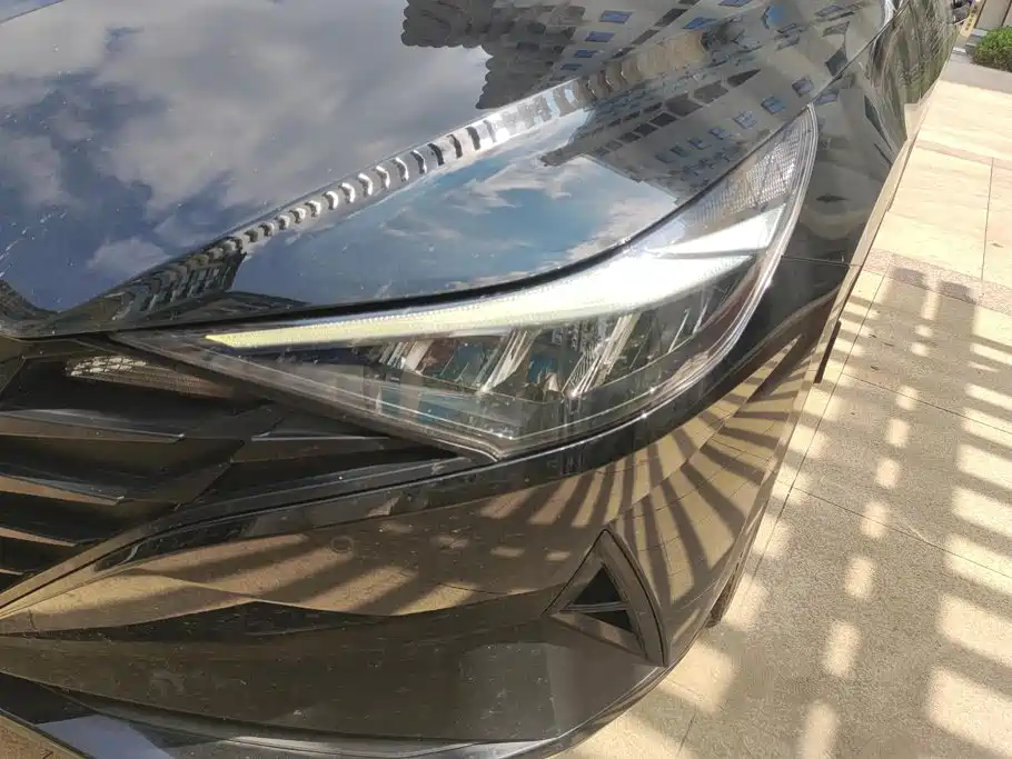 Hyundai Elantra 2022