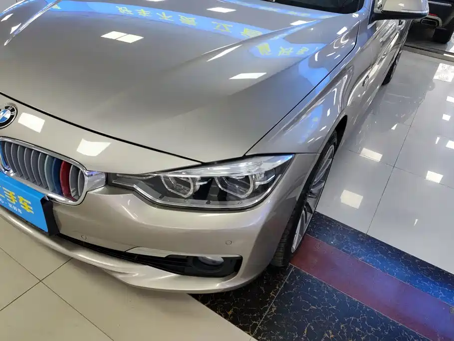 BMW 3 Series 2018 — фото 5