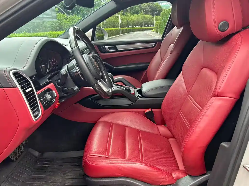 Porsche Cayenne 2023