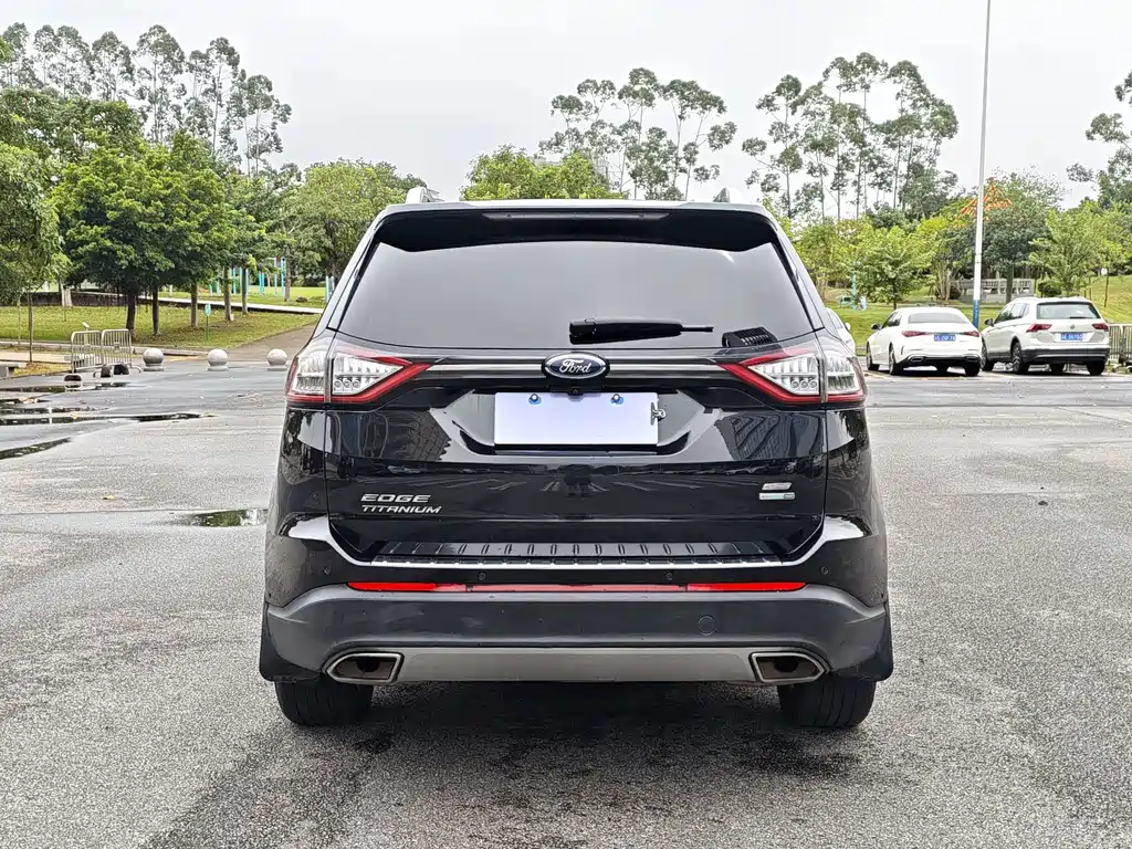 Ford Edge 2015 — фото 18