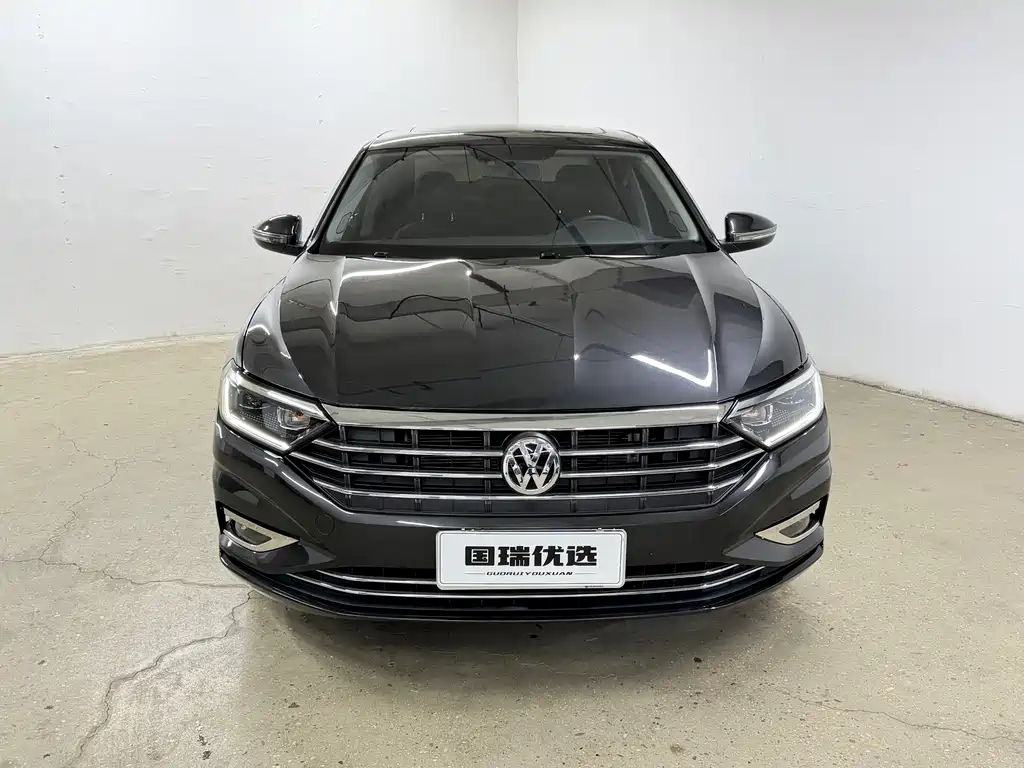 Volkswagen Sagitar 2022