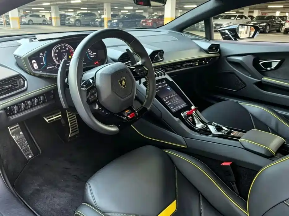 Lamborghini Huracan 2023 — фото 11