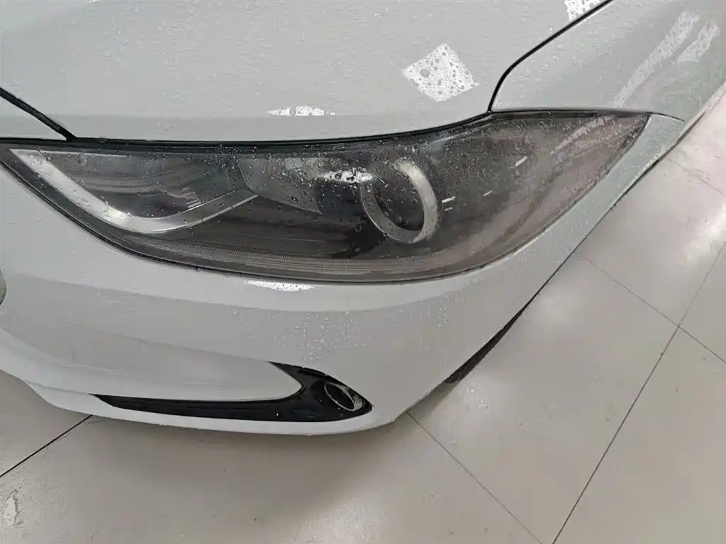Hyundai Elantra 2018 — фото 24