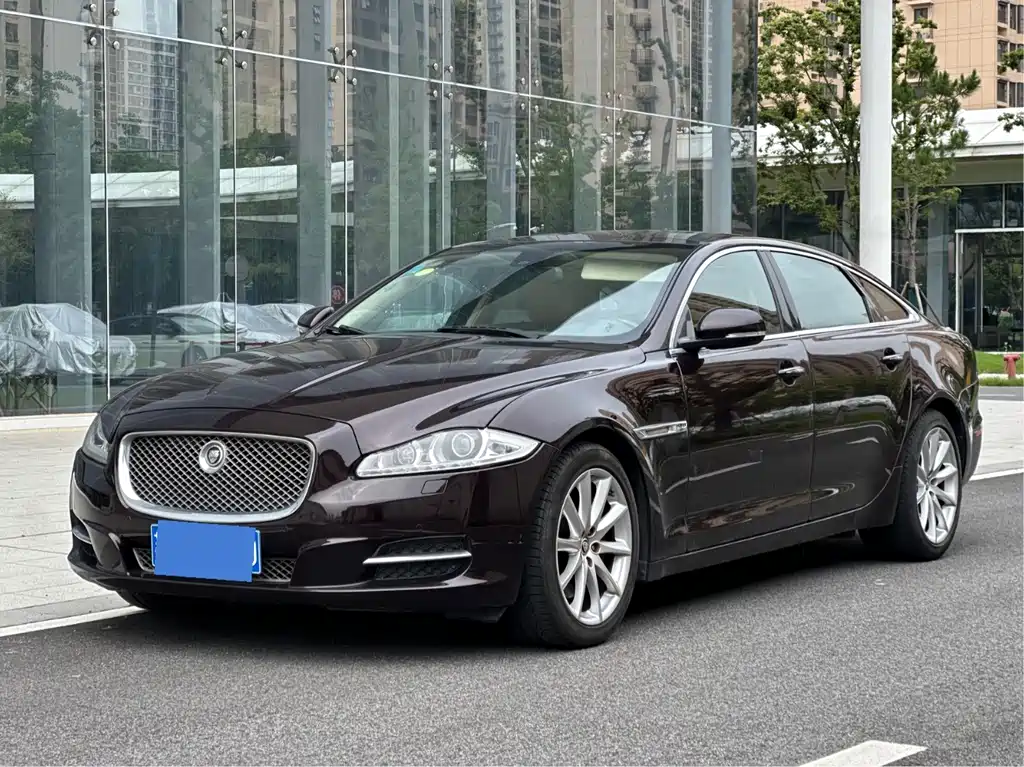 Jaguar XJ 2012