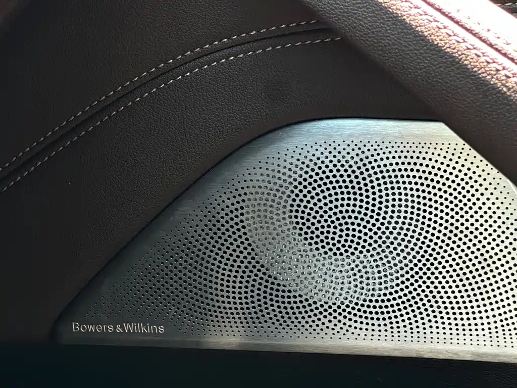 BMW 5 Series 2021 — фото 9