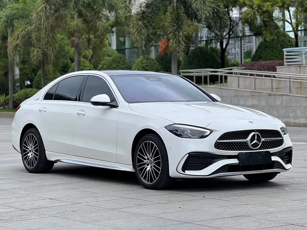 Mercedes-Benz C-Class 2024 — фото 8