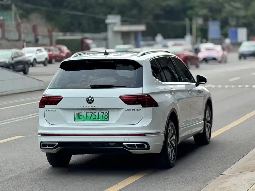 Volkswagen Tiguan L Plug-In Hybrid 2023 — фото 12