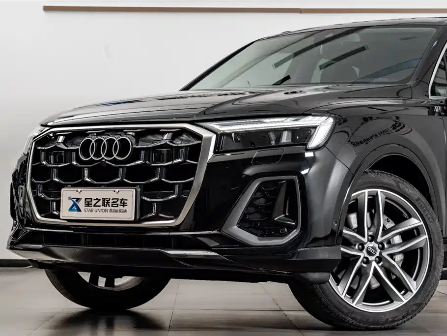Audi Q7 2024 — фото 2