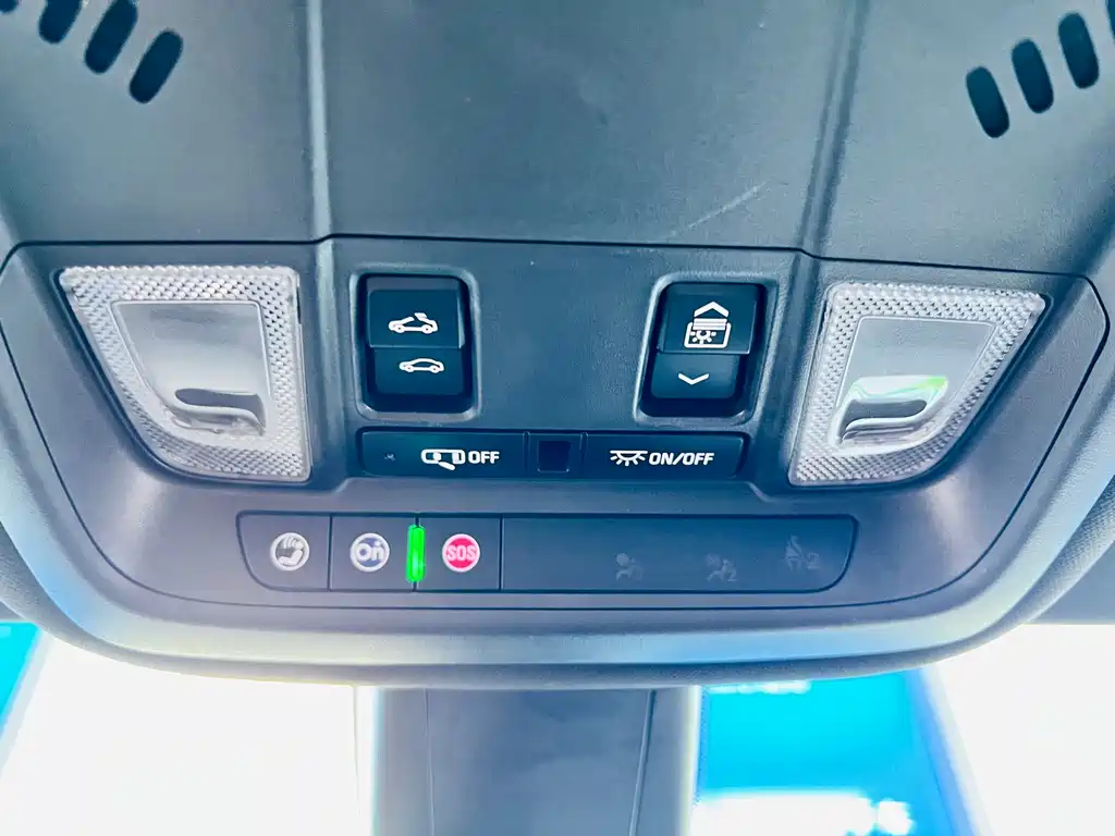 Cadillac XT6 2021 — фото 16