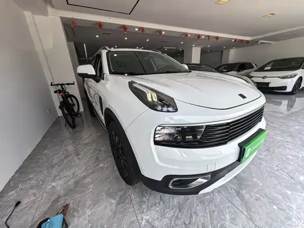 Lynk & Co 01 2019