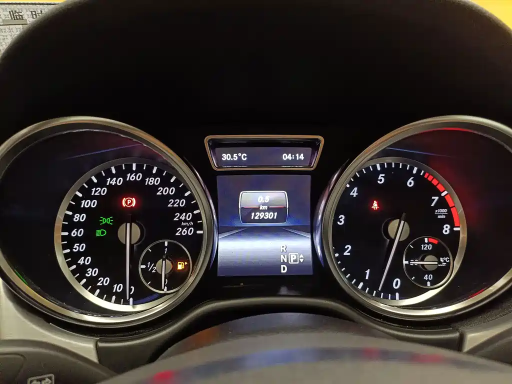Mercedes-Benz M-Class 2015 — фото 34