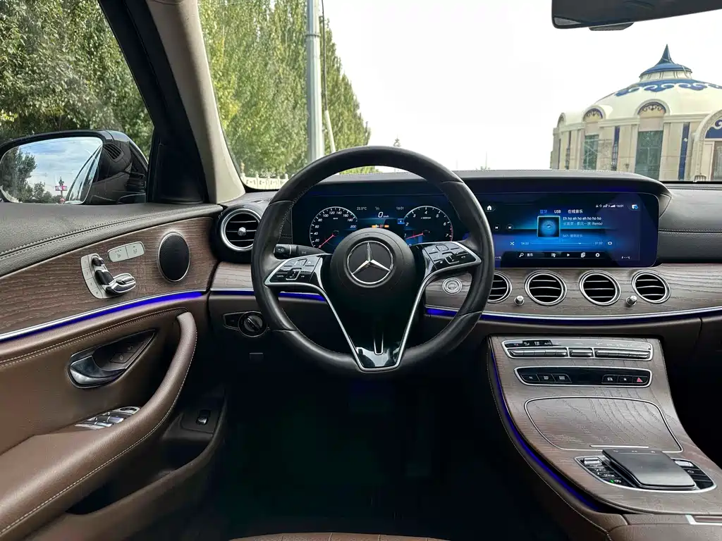 Mercedes-Benz E-Class 2021