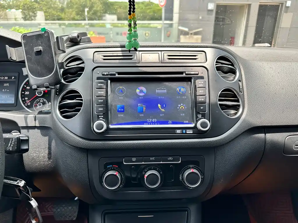 Volkswagen Tiguan 2016 — фото 15