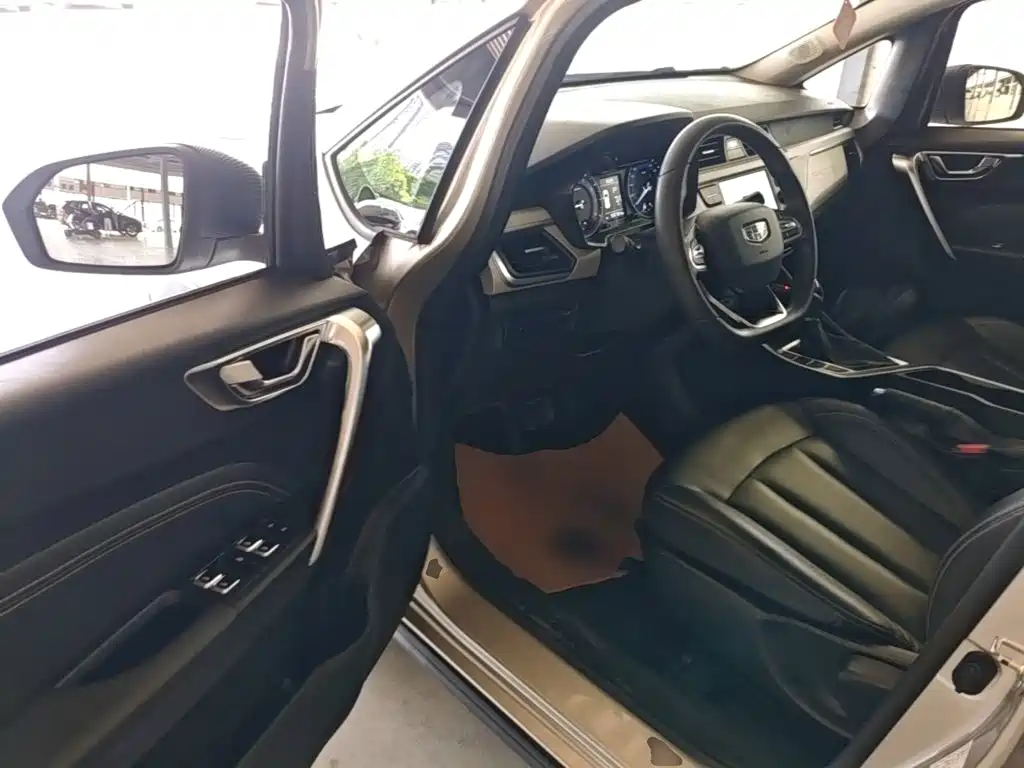Geely Vision X3 2021 — фото 16