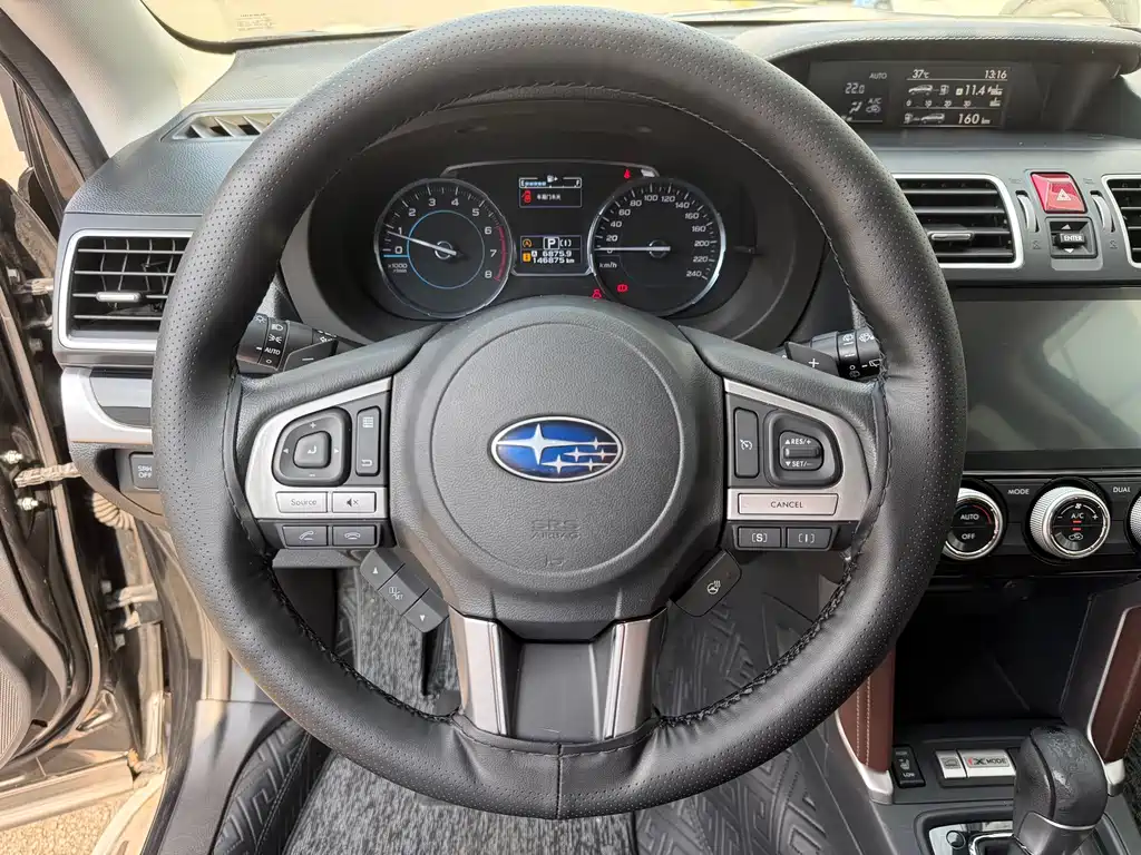 Subaru Forester 2016 — фото 10