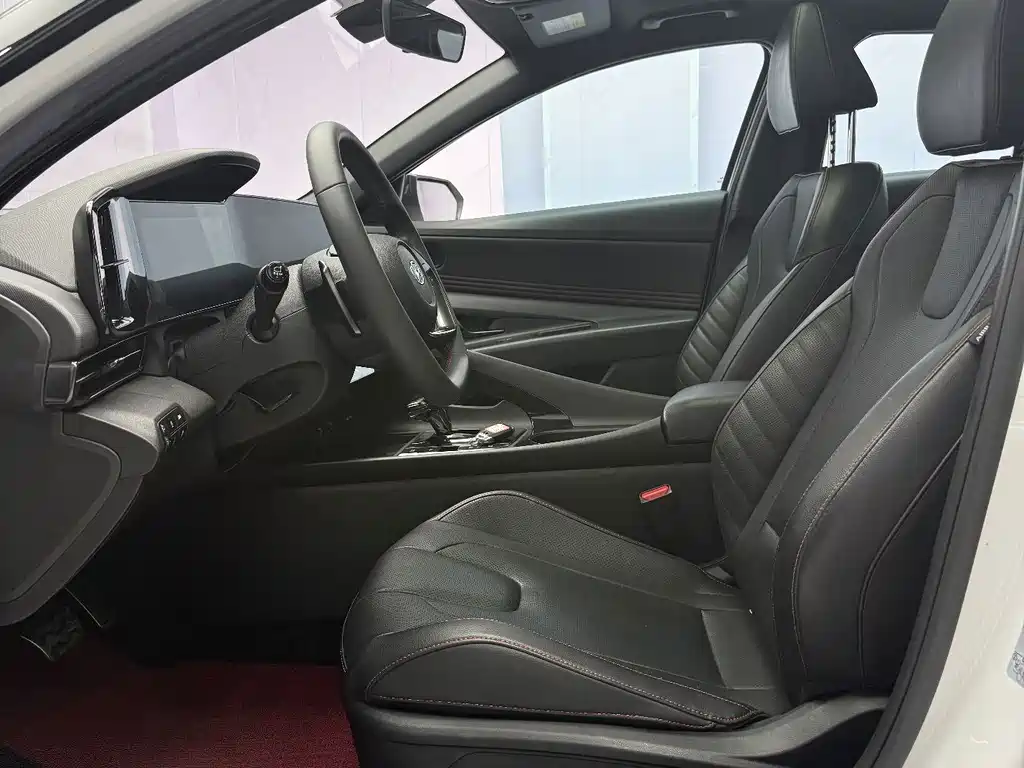 Hyundai Elantra 2021 — фото 10