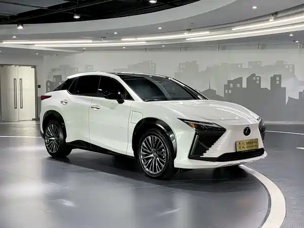 Lexus RZ 2023