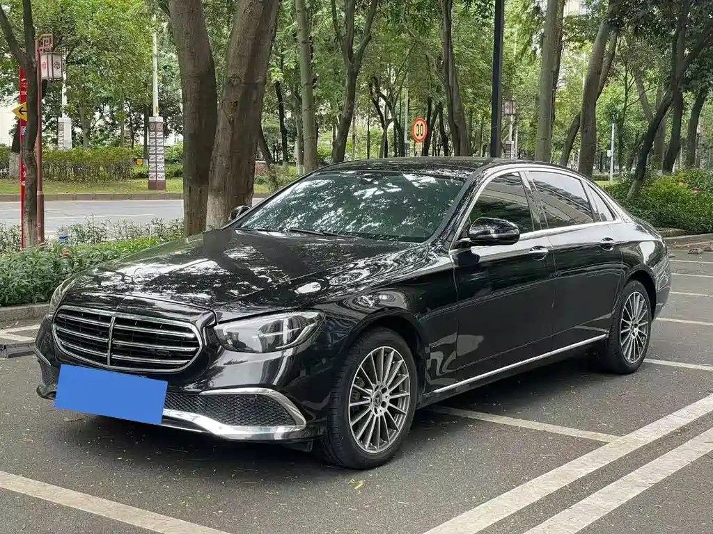 Mercedes-Benz E-Class 2023