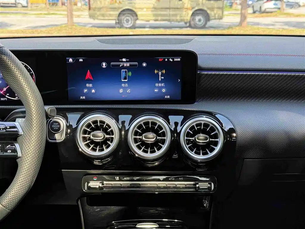 Mercedes-Benz A-Class 2025 — фото 21