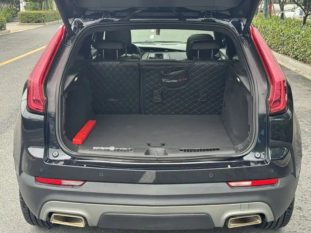 Cadillac XT4 2020 — фото 17