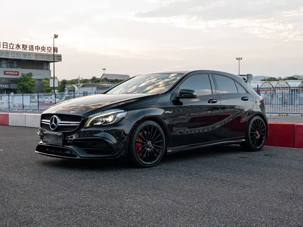 Mercedes-Benz A-Class AMG 2017 — фото 1