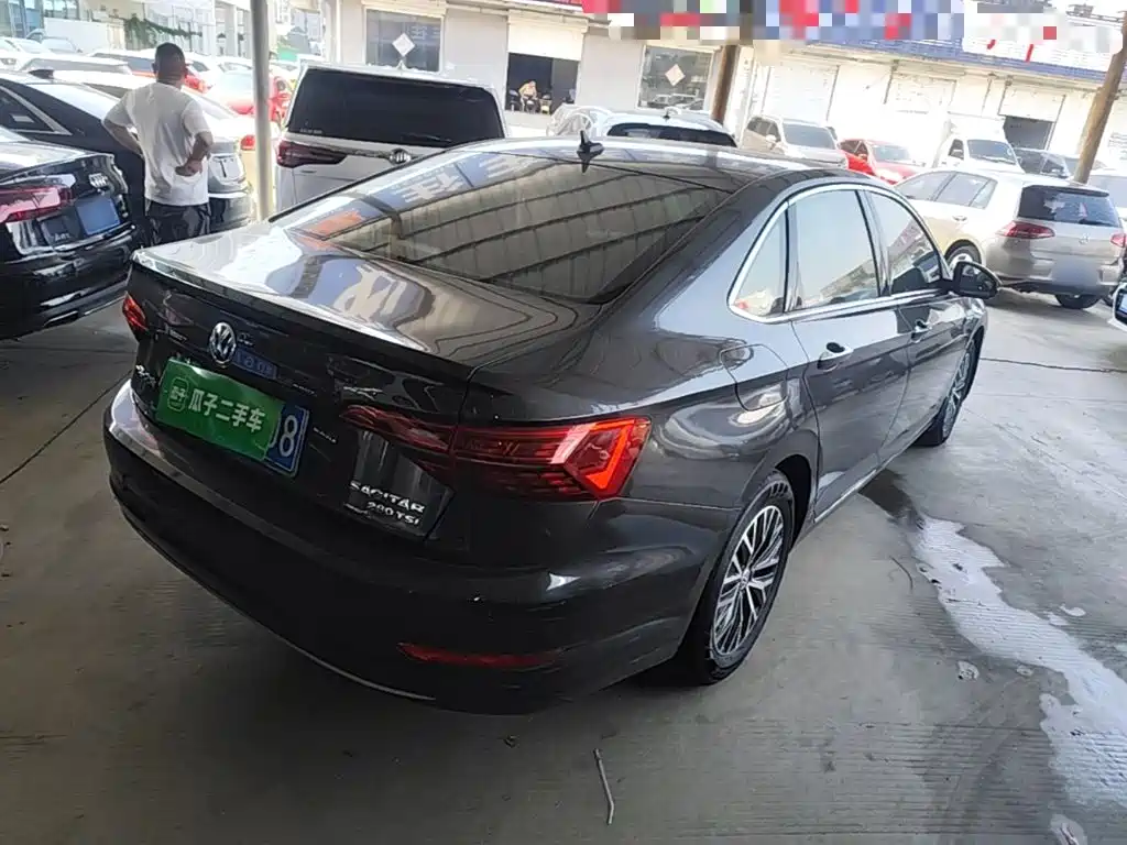 Volkswagen Sagitar 2021