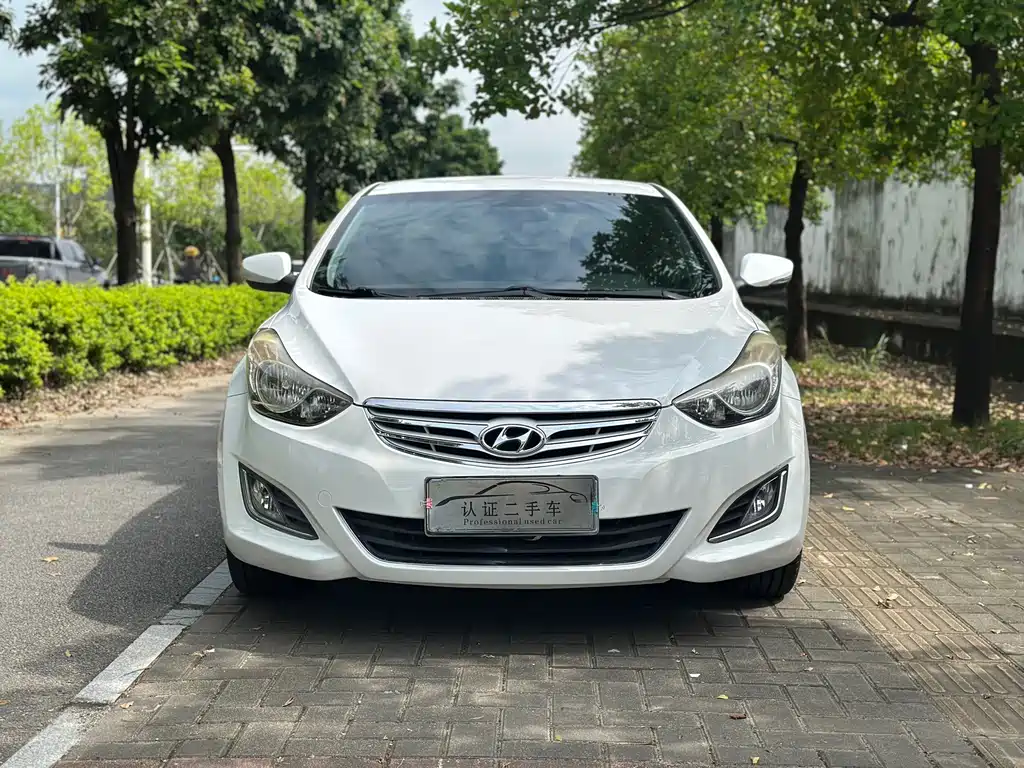 Hyundai Elantra 2013