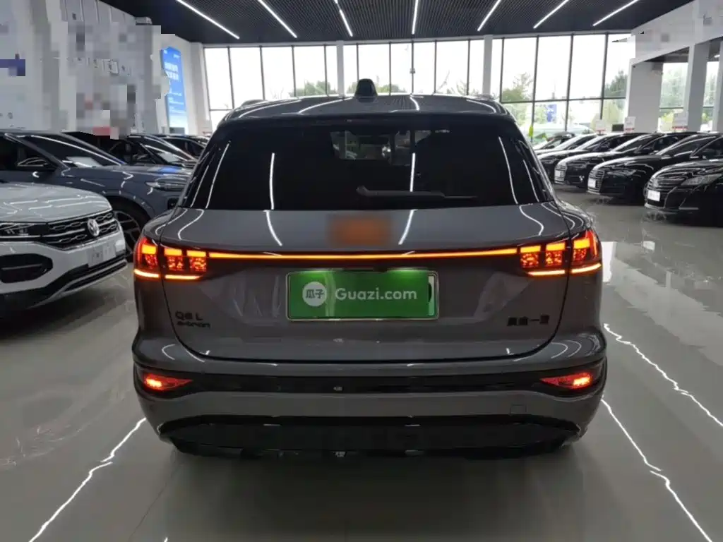 Audi Q6L e-tron 2025