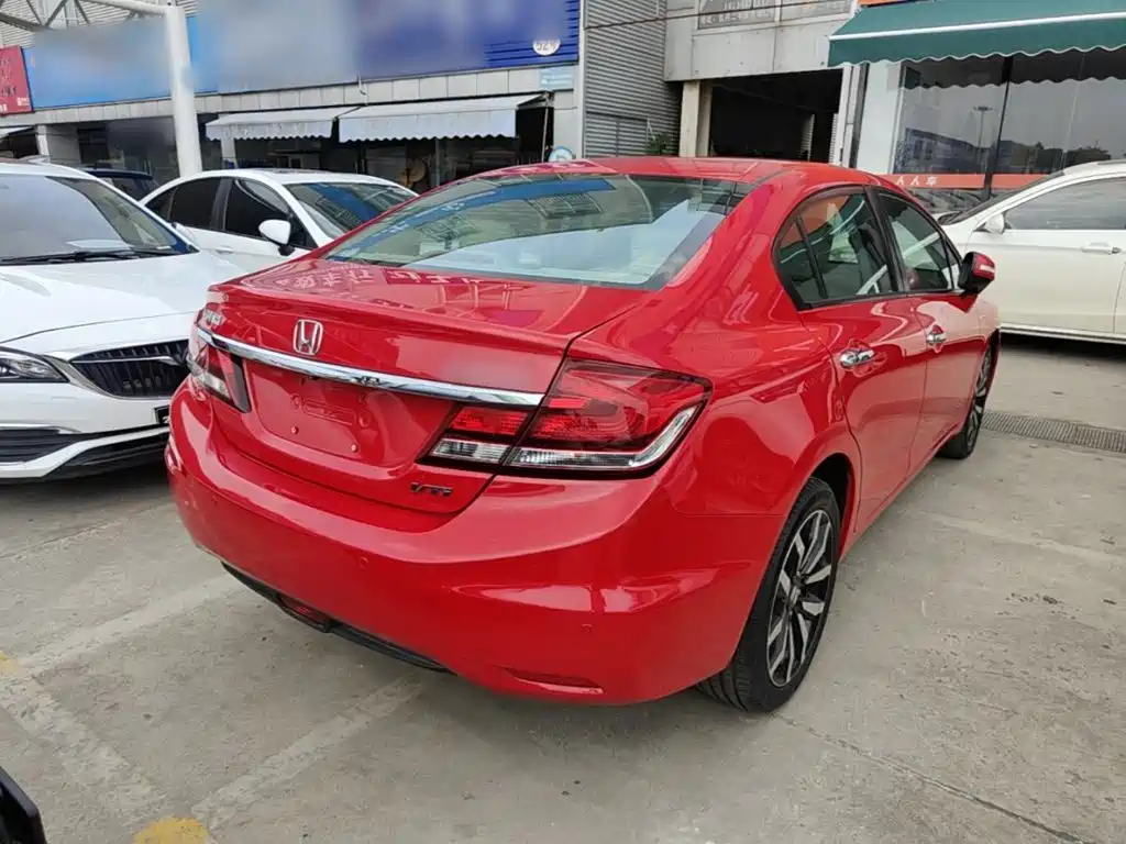 Honda Civic 2015 — фото 7