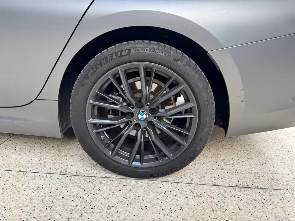 BMW 3 Series 2022 — фото 19