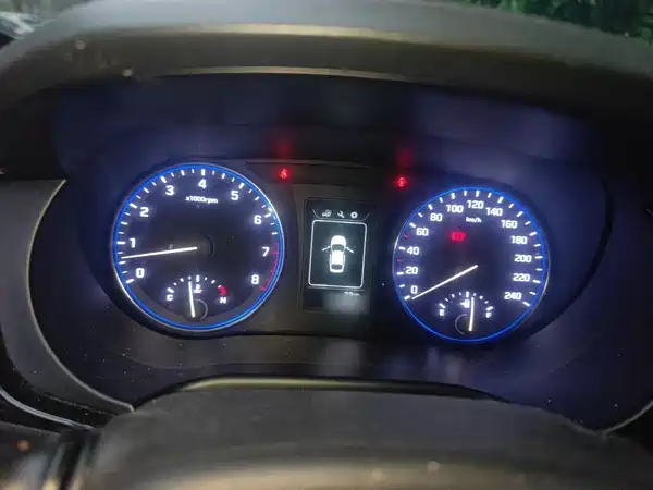 Hyundai Mistra 2014