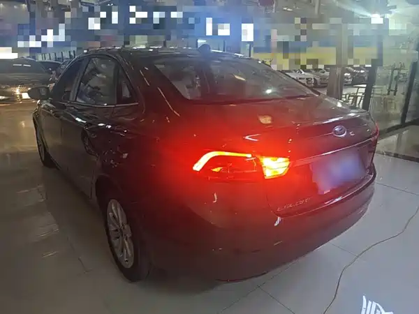 Ford Escort 2015