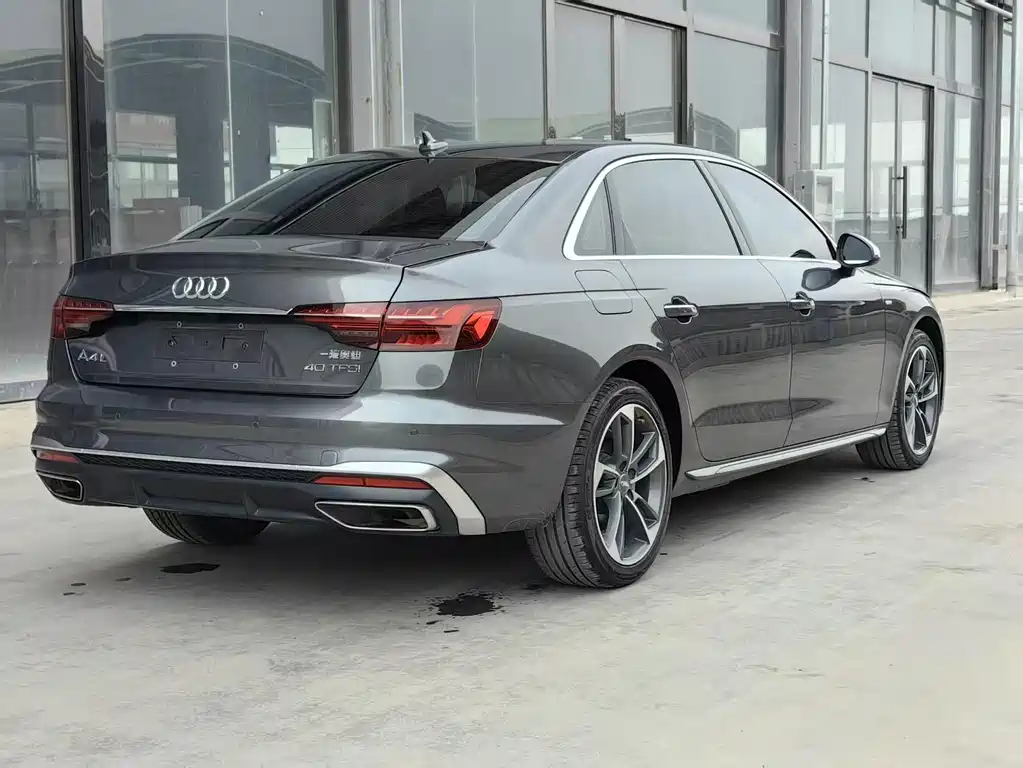 Audi A4L 2020 — фото 6