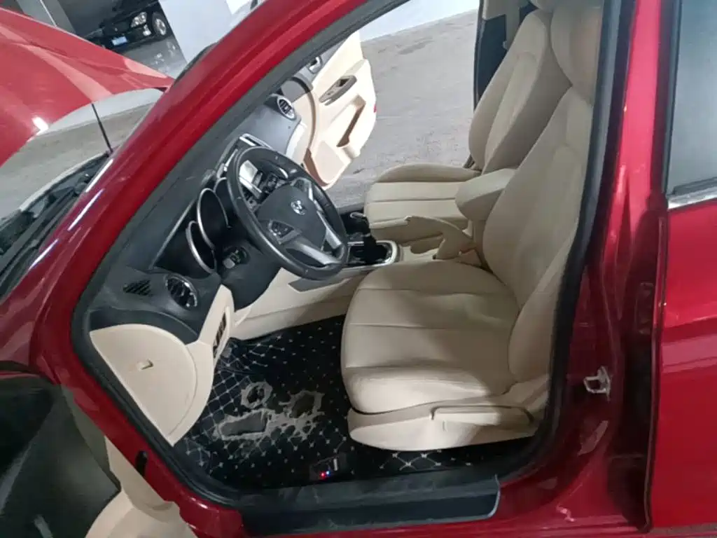 Changan Eado 2015 — фото 15