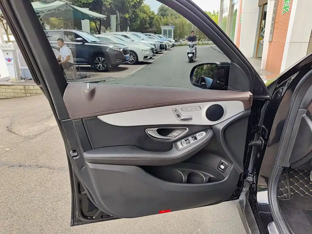 Mercedes-Benz GLC 2022