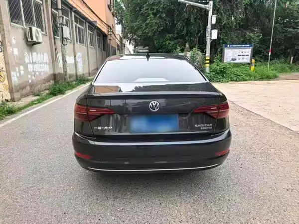 Volkswagen Sagitar 2021