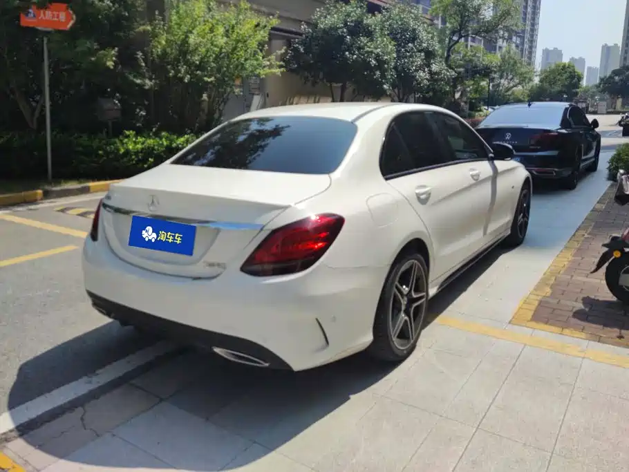 Mercedes-Benz C-Class 2021