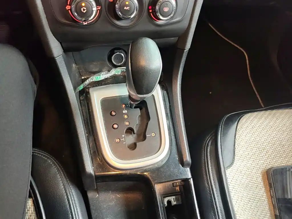 Citroën C4L 2015 — фото 14