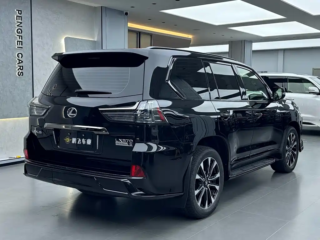 Lexus LX 2023 — фото 23