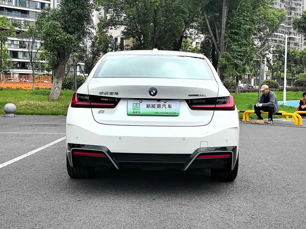 BMW i3 2024 — фото 13