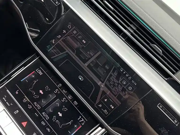 Audi A8 2020 — фото 9