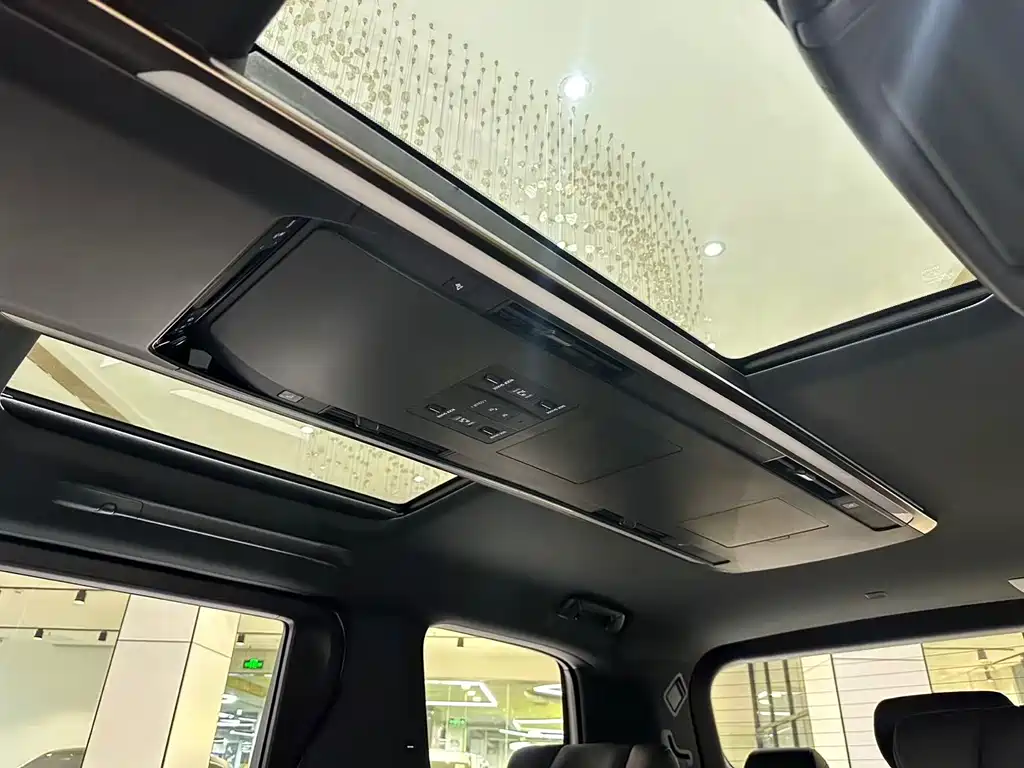 Toyota Vellfire 2025 — фото 11