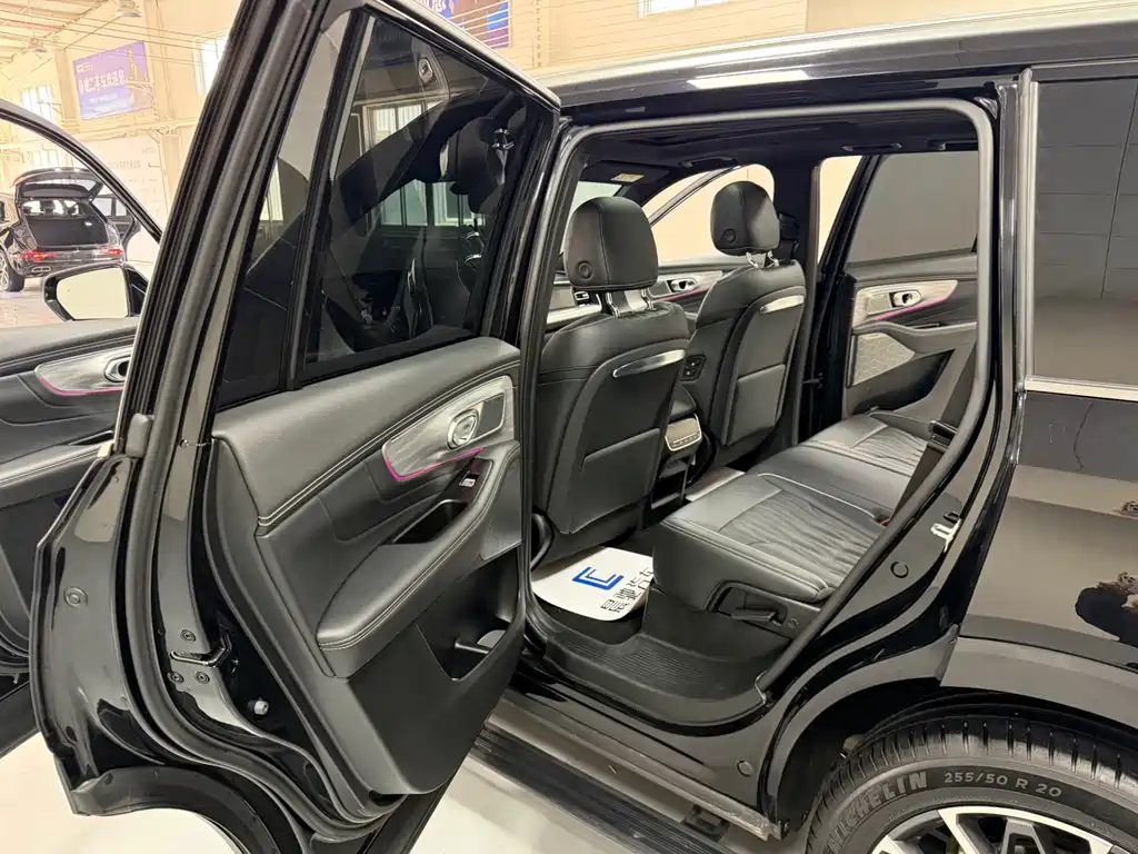 GAC Motor Trumpchi GS8 2023 — фото 12