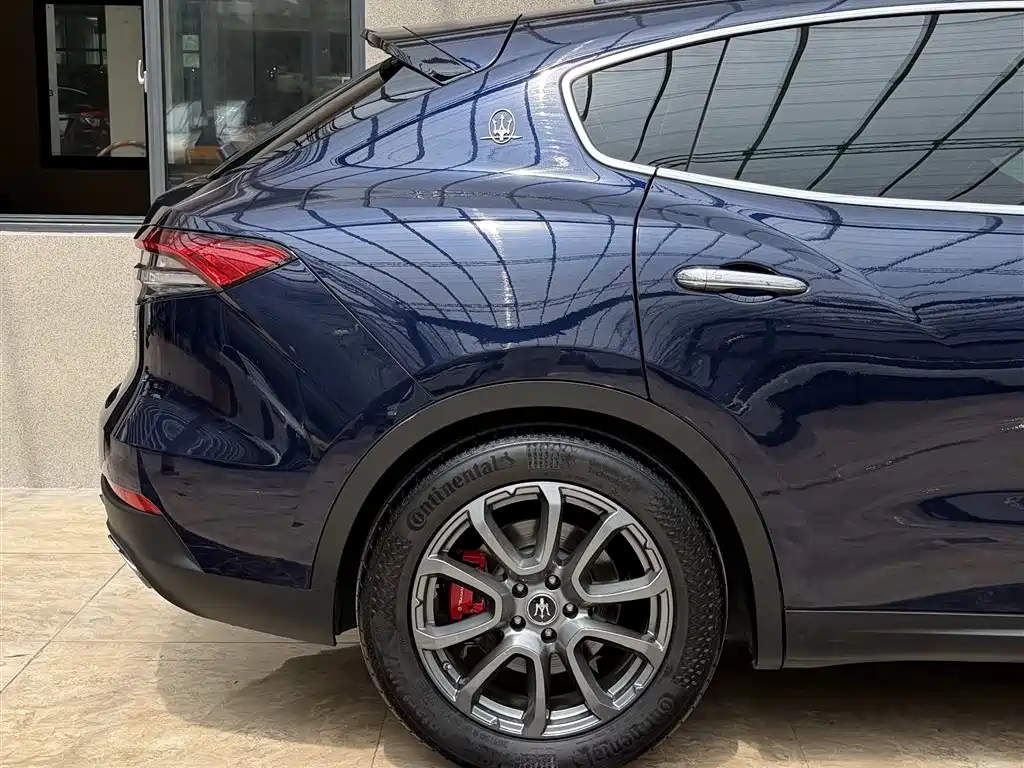 Maserati Levante 2020 — фото 12