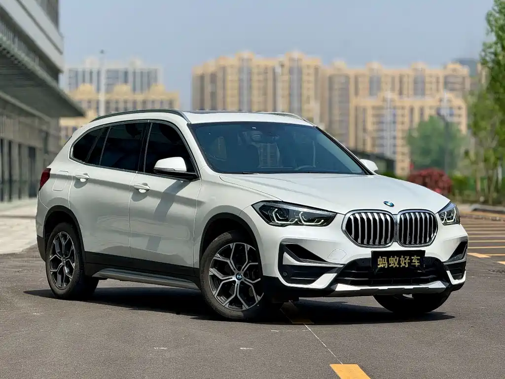 BMW X1 2021 — фото 3